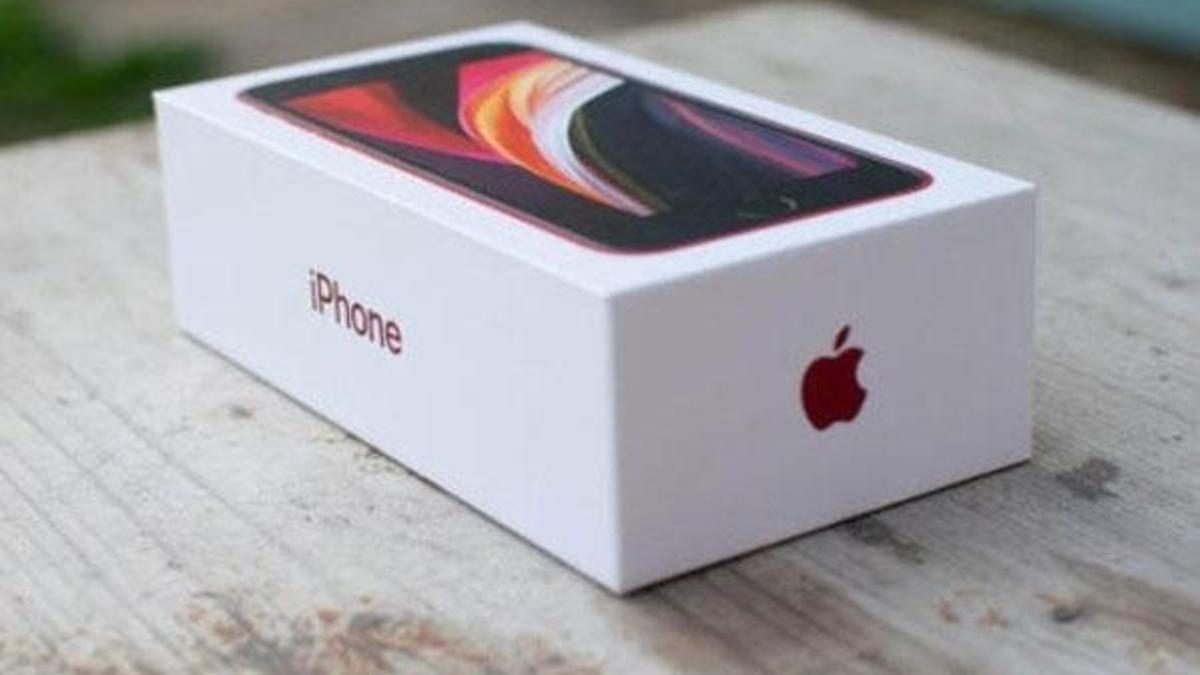 iPhone 12 büyük bir eksikle geliyor!