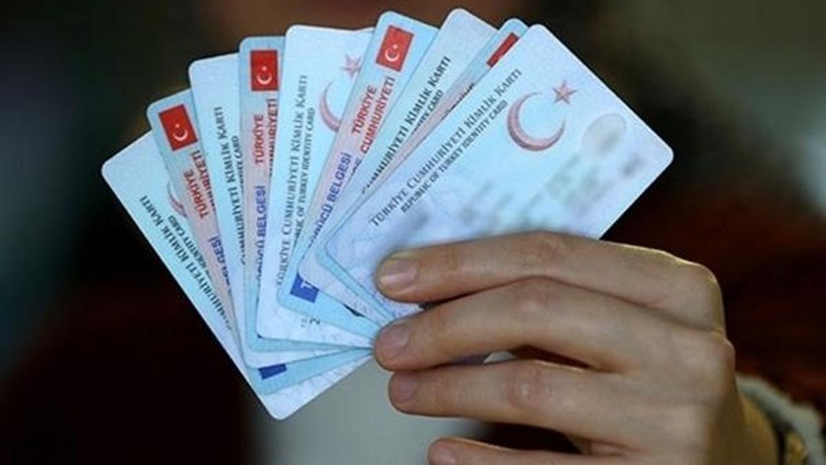 5 bin 679 genç için geçici kimlik belgesi düzenlendi
