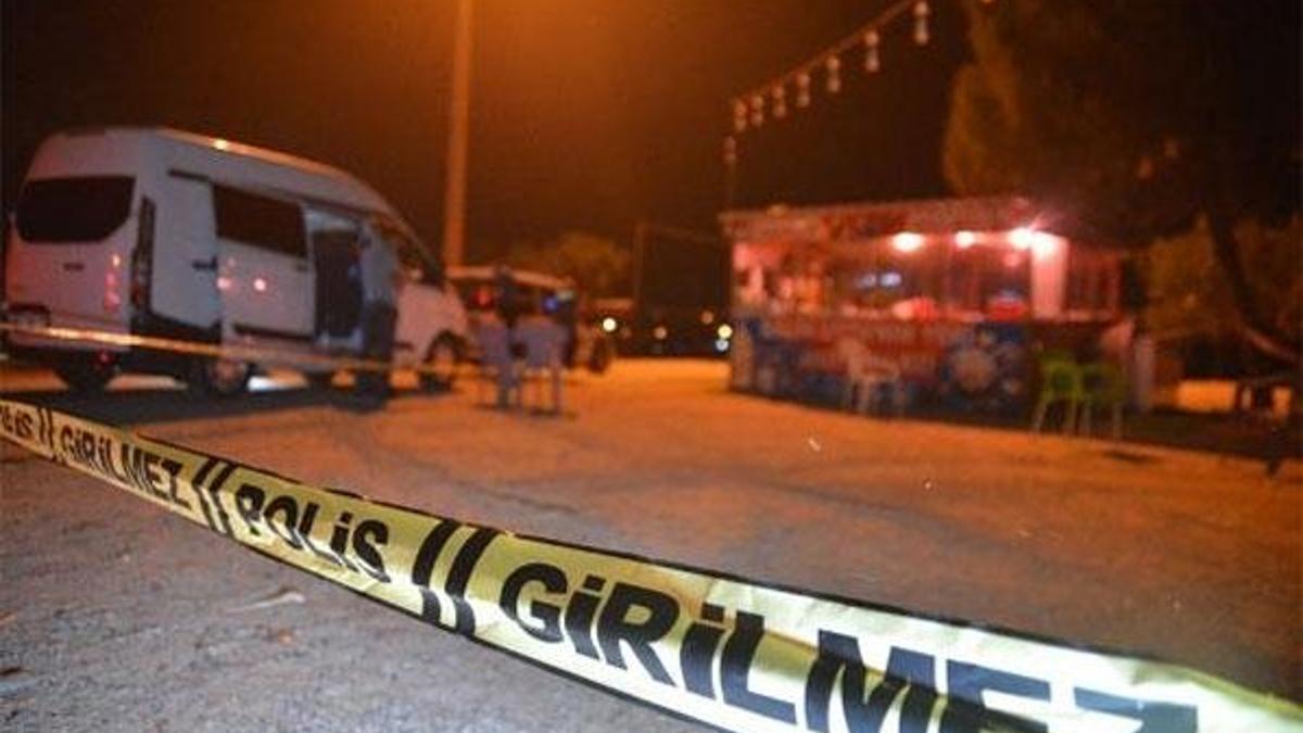 'Çay bayat' deyip, öğretmene kurşun yağdırdılar