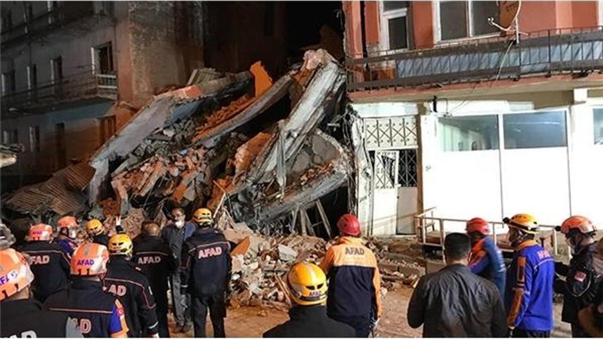 Erzurum'da 5 katlı bina çöktü: Çevre binalardakiler tahliye edildi
