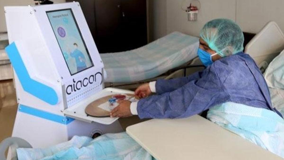 Hemşire robotu "Atacan" göreve başladı