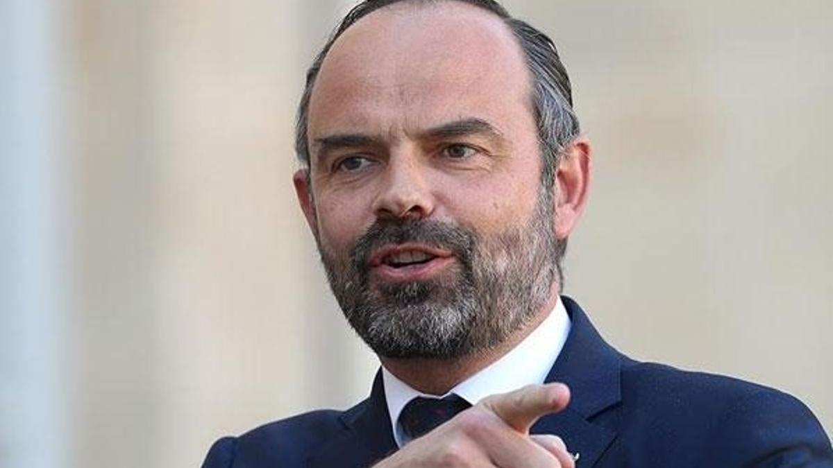 Fransa Başbakanı Philippe isitfa etti!