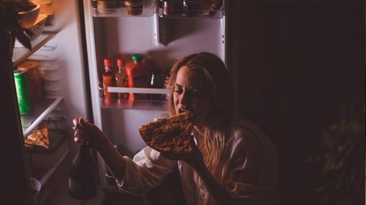 Bulimia nervoza nedir? Bulimia nervoza hastalığı belirtileri ve nedenler nelerdir? Bulimiya nervozanın olası sonuçları ve tedavisi!