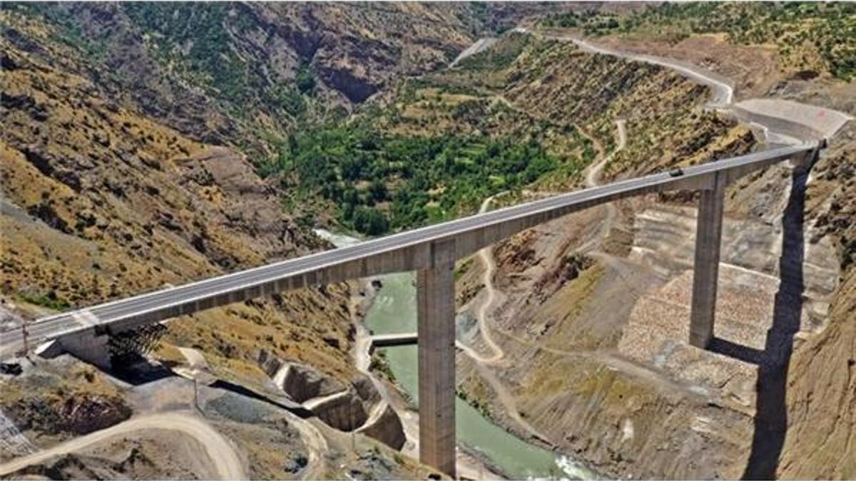 Türkiye'nin en yüksek köprüsü açılıyor