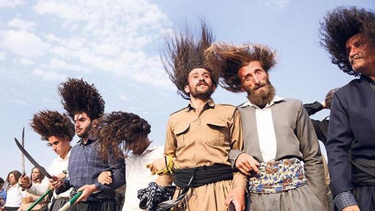 Corona virüs engeli kanlı bitti! Kazma küreklerle sınıra yürüdüler...