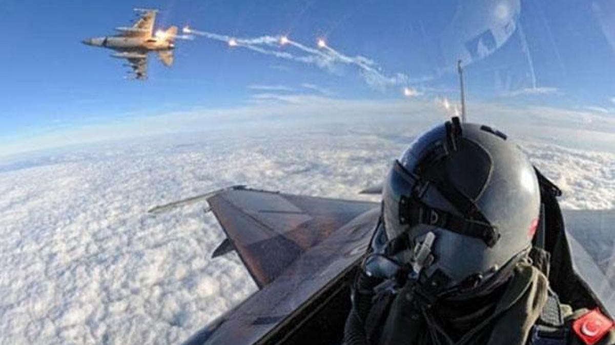F-16 pilotlarına ilaçlı kumpas