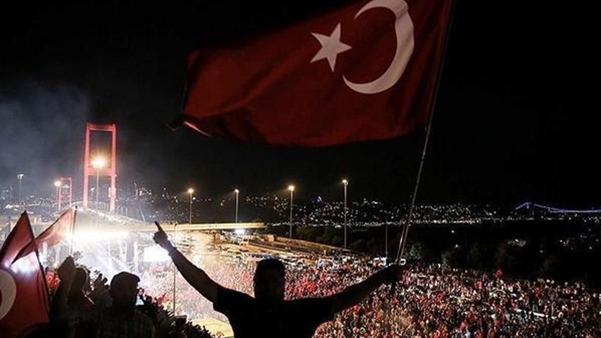 15 Temmuz tatil mi? 15 Temmuz sokağa çıkma yasağı var mı?