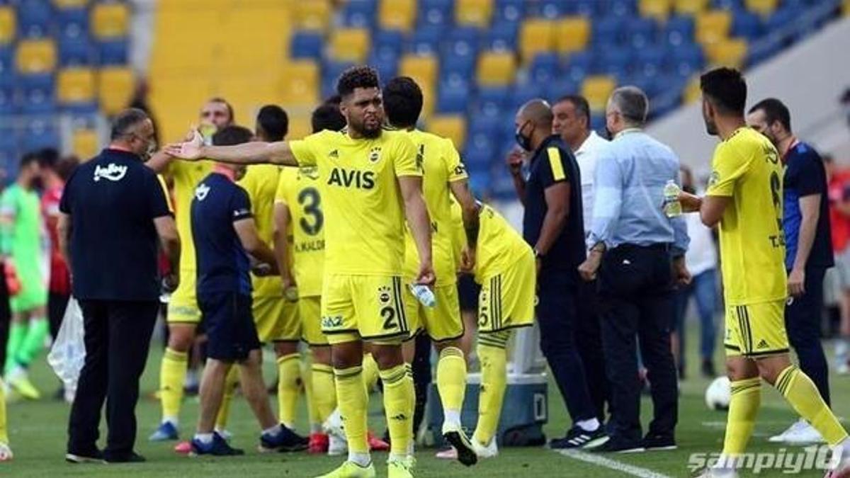 Yanlışta ısrar Fenerbahçe'yi bitirdi