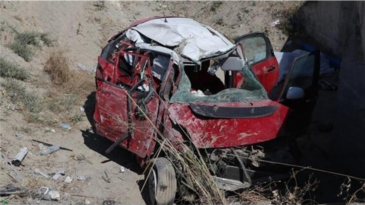 Korkunç kaza: Aynı aileden 3 ölü, 1 yaralı