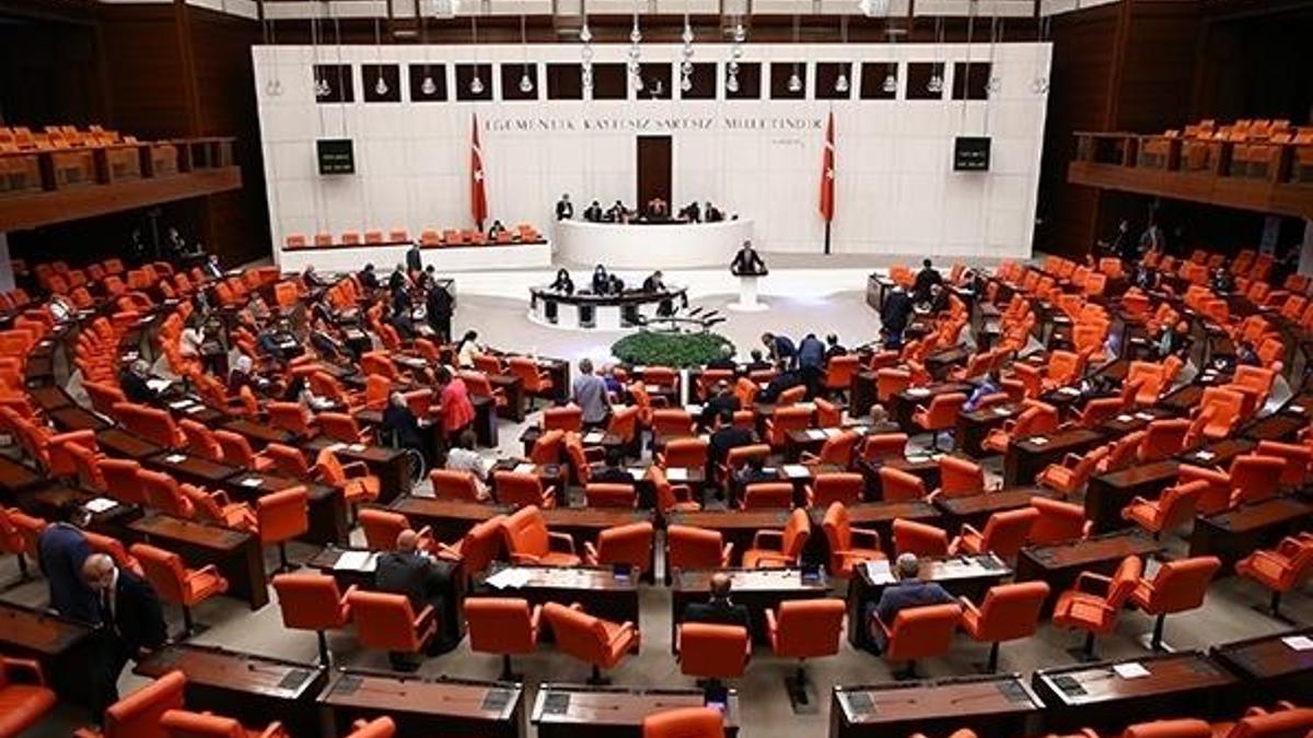 TBMM Genel Kurulu'nda, şehit polisler için başsağlığı mesajı