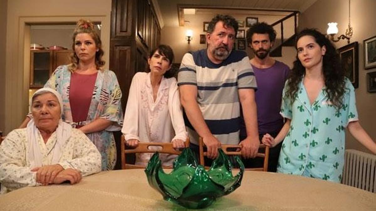 'Çatı Katı Aşk' Perşembe’nin birincisi!