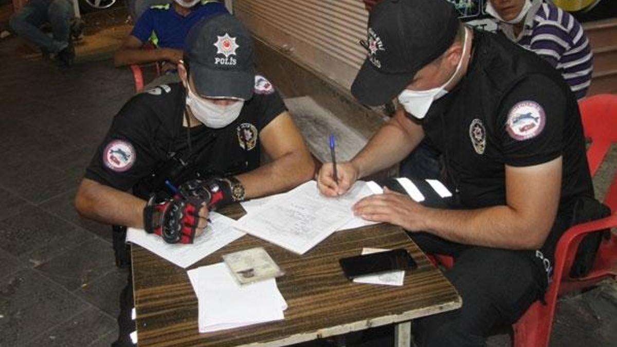 Maske takmayanlara ceza yağdı!