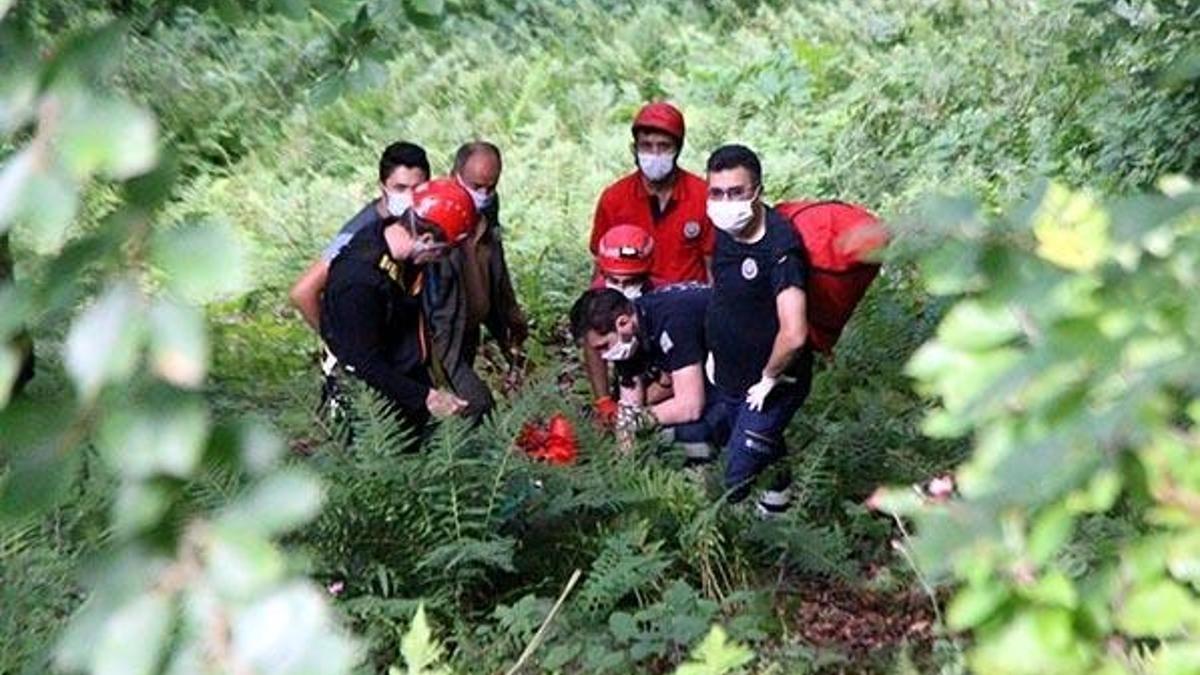 100 metrelik uçurumdan yuvarlanan orman memuru kurtarıldı