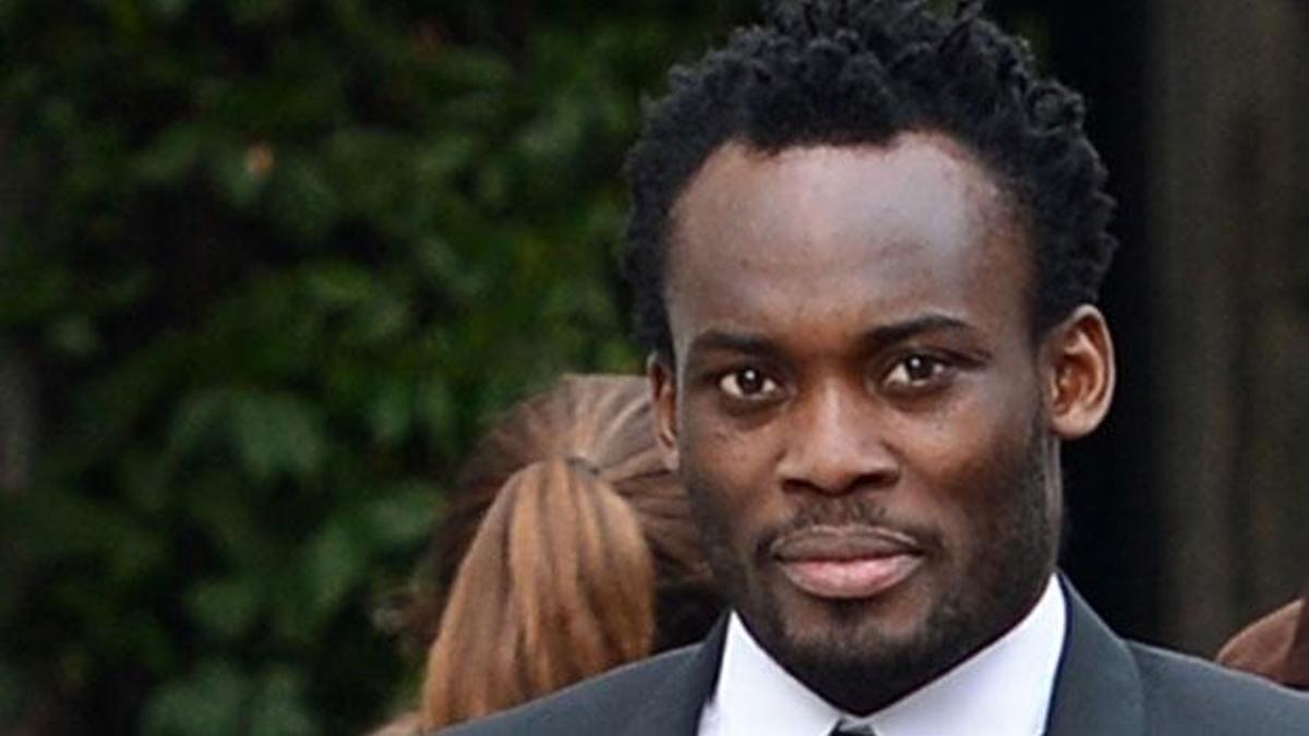Dünyaca ünlü futbolcu Michael Essien'den Azerbaycan'a destek