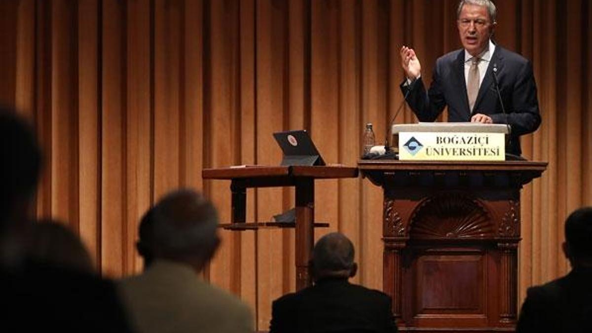 Milli Savunma Bakanı Hulusi Akar'dan Fransa'ya sert tepki: Herkesin efelik yapacağı bir ülke olmadığımızı görsünler