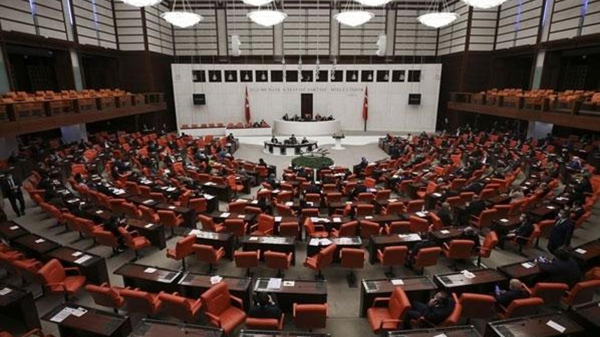 Milletvekillerine yeni çipli kimlik!