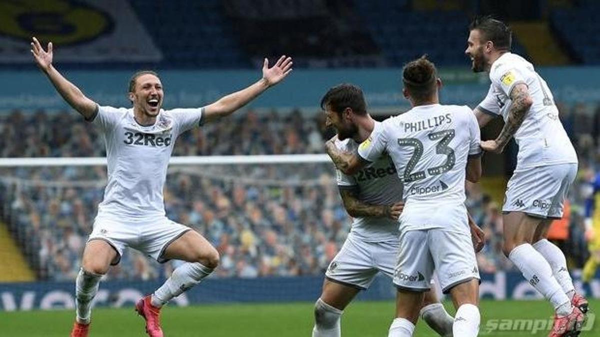 Leeds United 16 yıl sonra yeniden Premier Lig’de