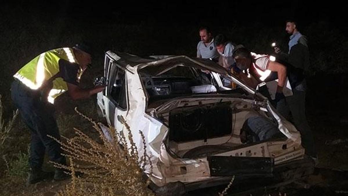 Piknikten dönen gençler kaza yaptı: 1 ölü, 2 yaralı