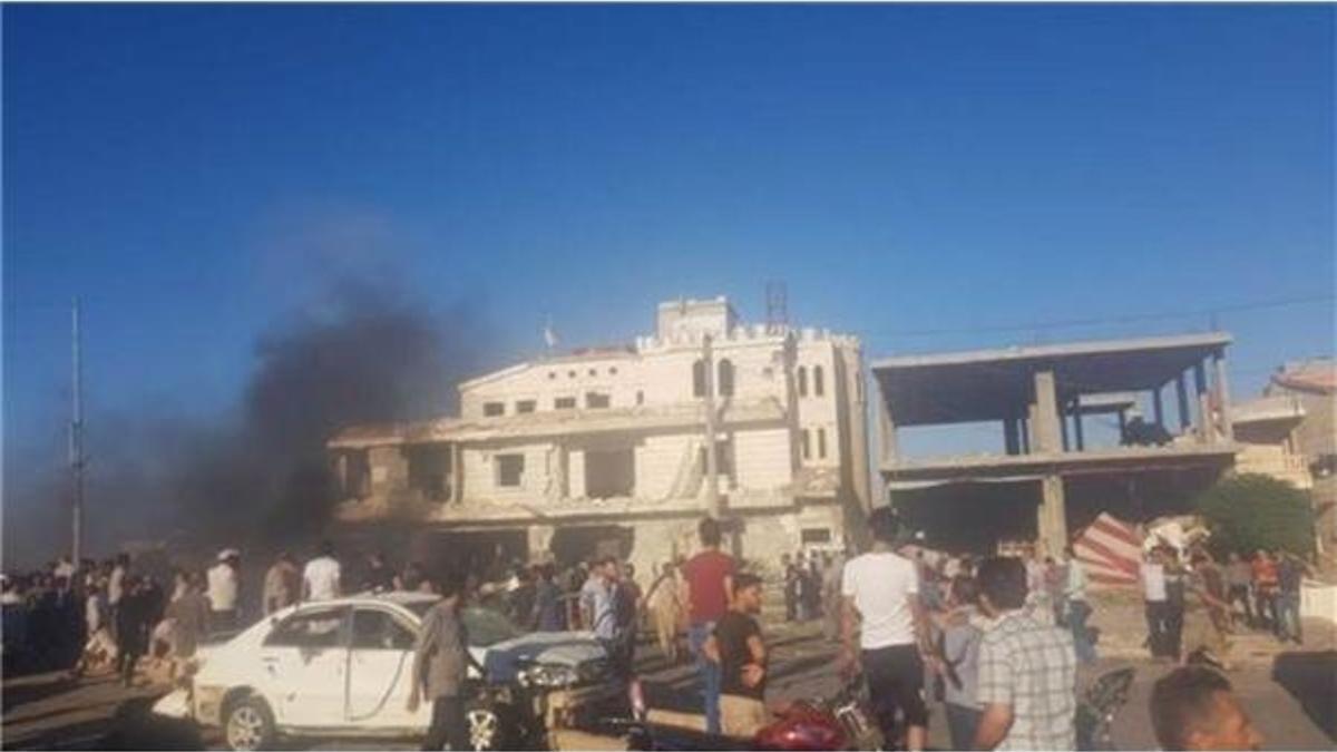 Azez’de bomba yüklü araç patladı: 5 ölü, 85 yaralı