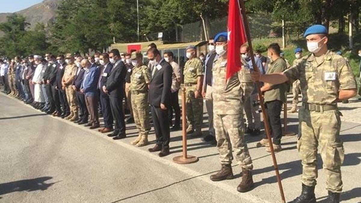 Hakkari şehidi 2 asker, törenle memleketlerine uğurlandı
