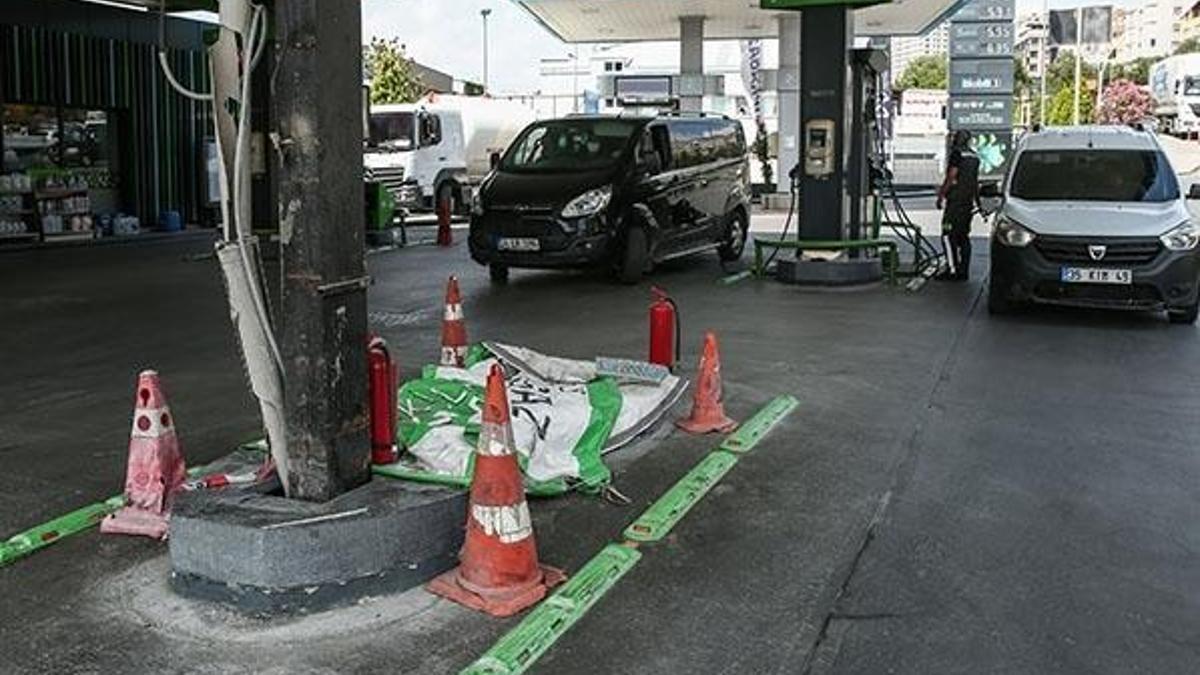 Gaziosmanpaşa'da yolcu otobüsü benzinliğe daldı