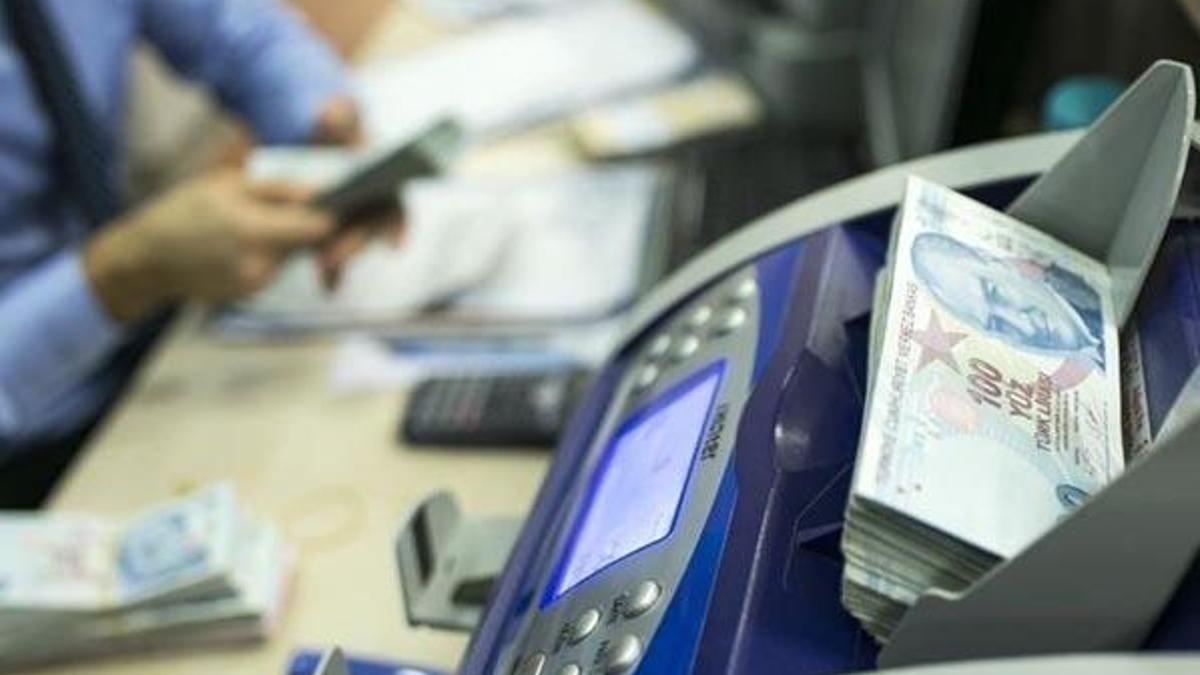 Pandemiden zarar gören esnafın borçları 3 ay ertelendi