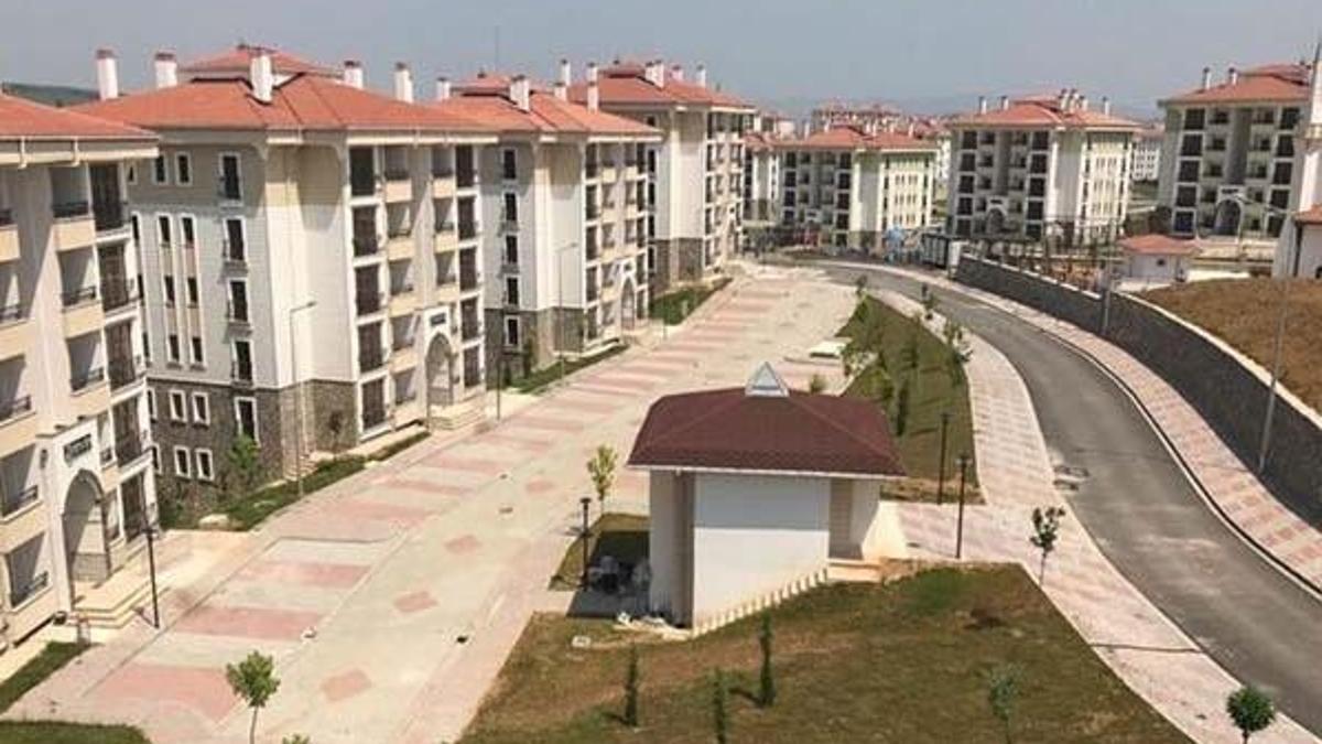 Afyon 225 TOKİ kura sonuçları – Afyon TOKİ çekilişi CANLI YAYIN ve 2+1 158 – 3+1 67 TOKİ Afyon kura sonuçları isim listesi
