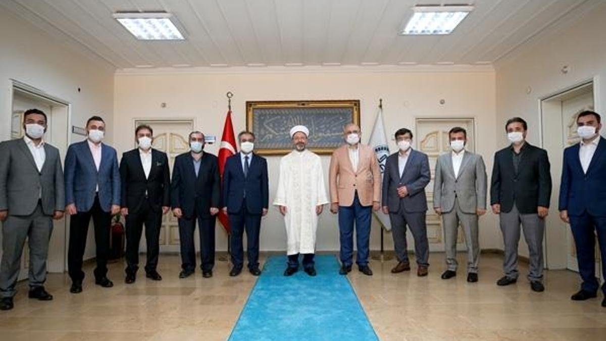 Diyanet İşleri Başkanı Erbaş, Ayasofya'da görevlendirilen imam ve müezzinleri açıkladı