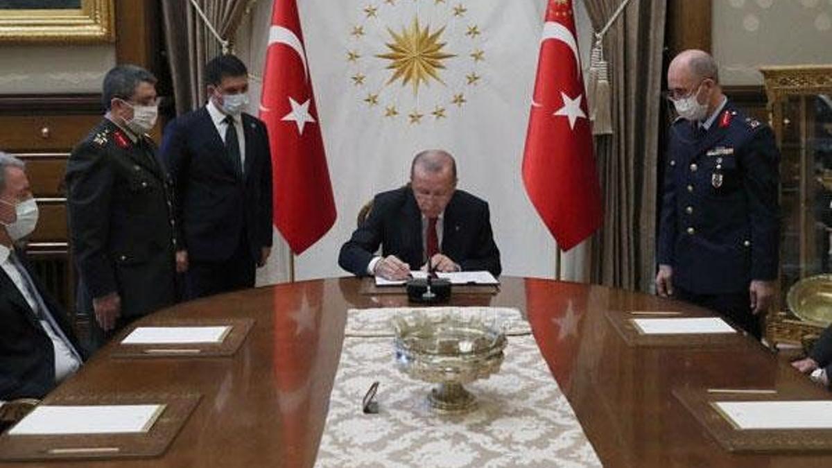 Yaş kararları listesi 2020: 17 general ve amiral bir üst rütbeye, 51 albay, general ve amiralliğe terfi etti (Askeri Şura YAŞ kararları 2020)
