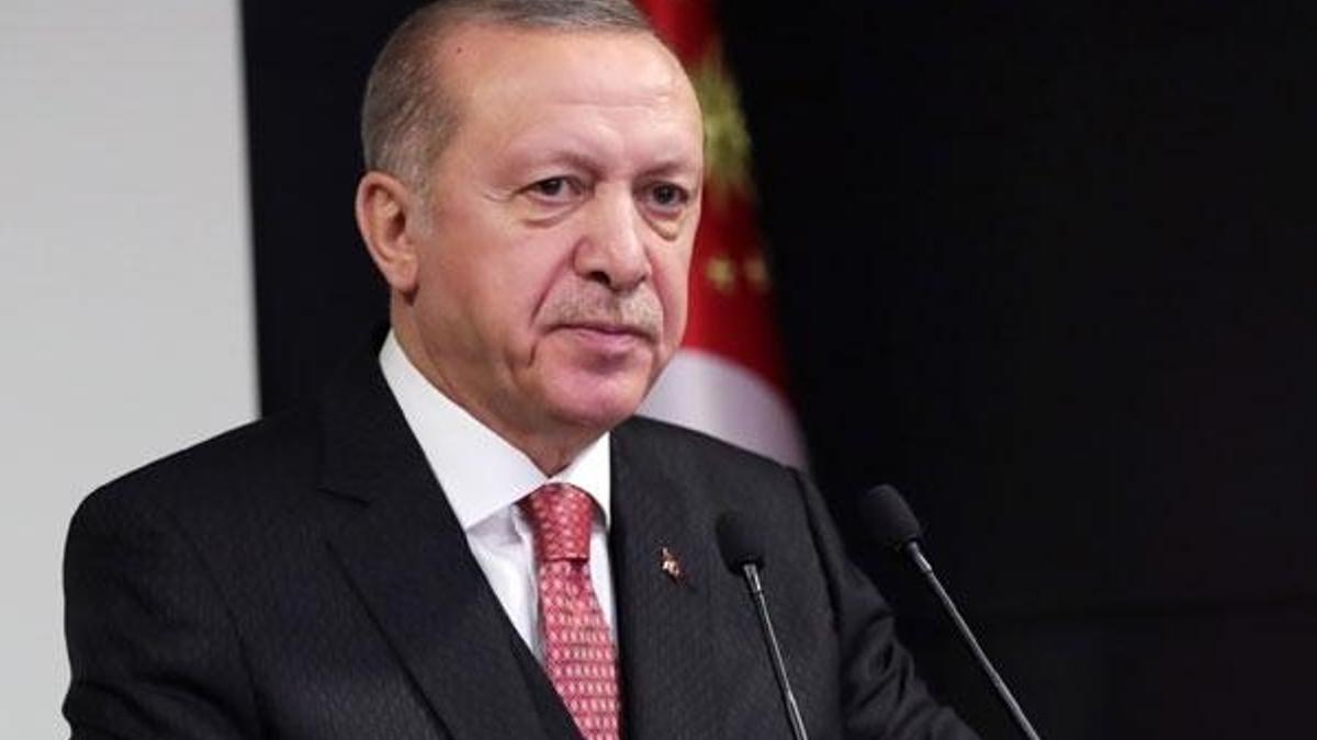 Cumhurbaşkanı Erdoğan'dan Ayasofya-i Kebir Cami-i Şerifi fotoğraflı cuma mesajı