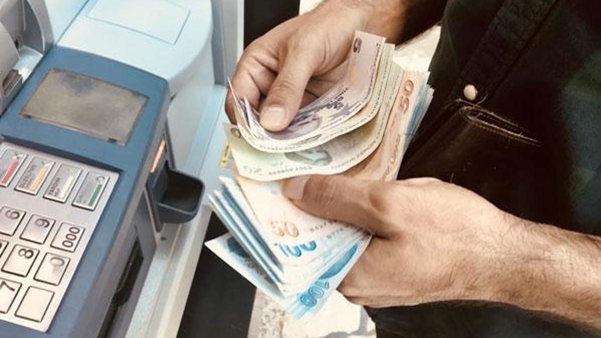 Emekli, memur... Halkbank'tan 6 ay ödemesiz nakit para