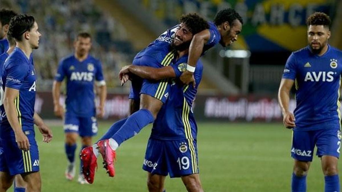 Fenerbahçe sahasında Rizespor'u 3-1 mağlup etti
