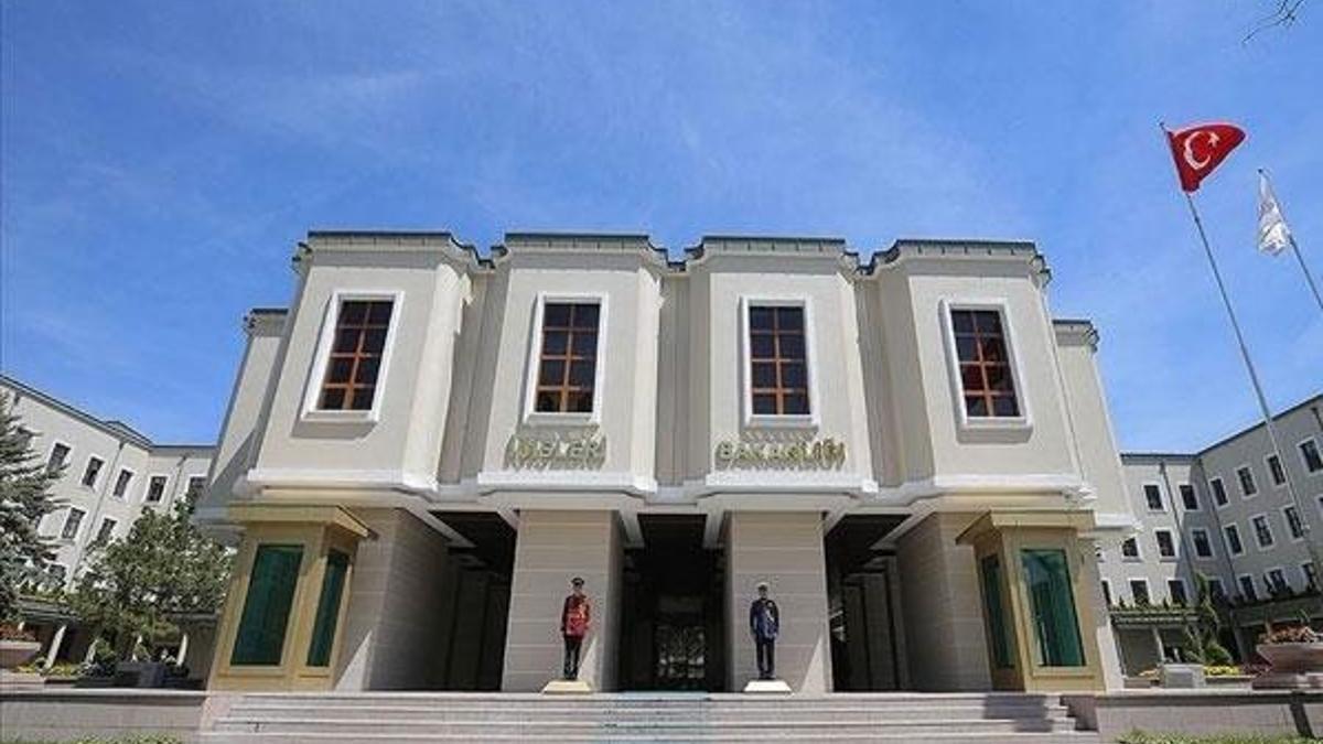 İçişleri: Binbaşı Kulaksız'ı şehit eden 3 terörist etkisiz hale getirildi, 9 şüpheli yakalandı