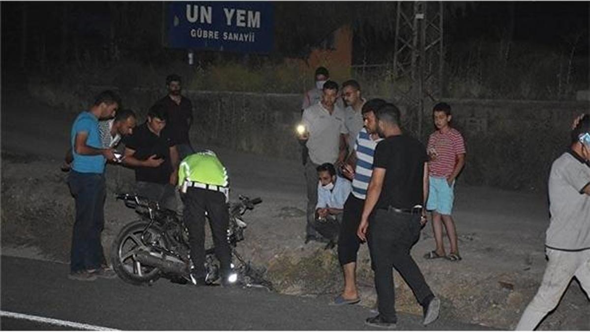 Gece yarısı korkunç kaza: 2 ölü