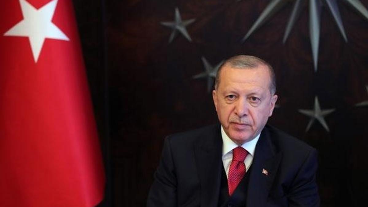 Cumhurbaşkanı Erdoğan, Mersin'deki trafik kazasında şehit olan askerlerin ailelerine başsağlığı diledi