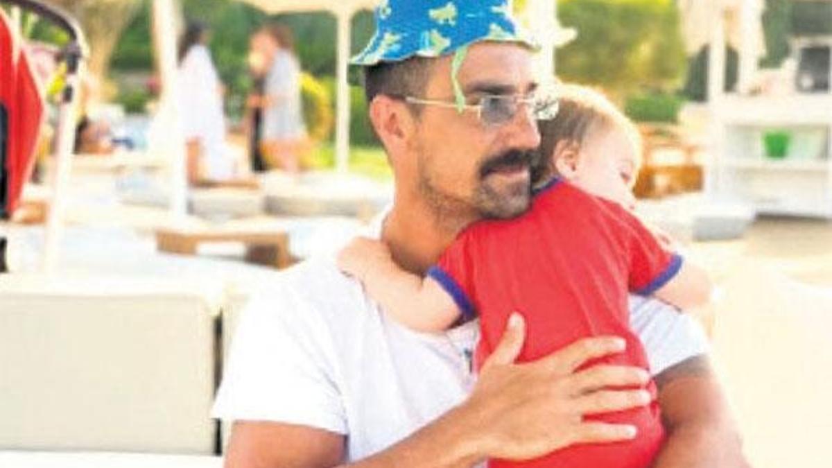 İbrahim Çelikkol'dan oğluyla tatil pozu