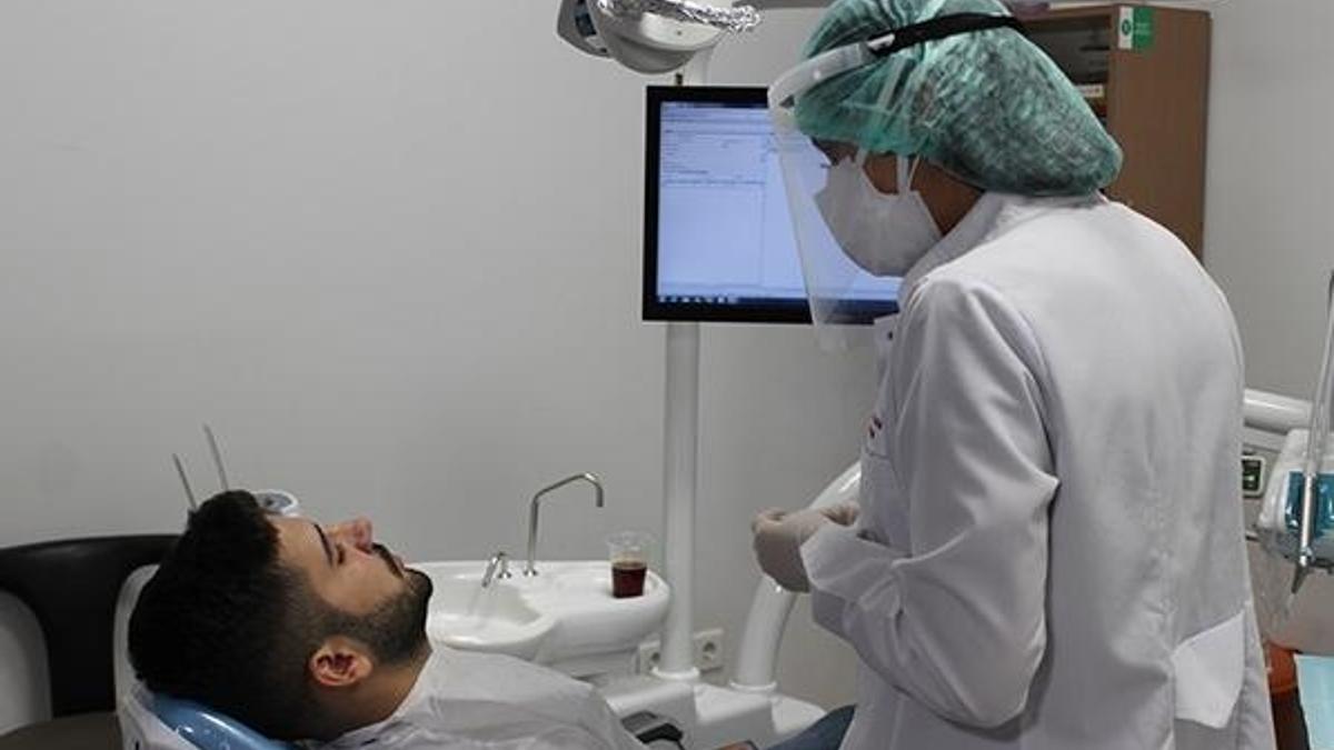Diş çürükleri corona virüse yakalanma riskini artırıyor