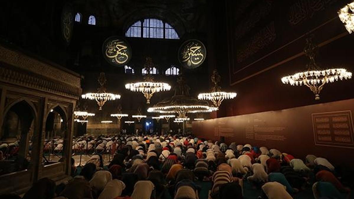 Bayram namazı saat kaçta 2020? İl il Kurban Bayramı namazı saatleri (Kurban bayramı namazı saat kaçta kılınacak)