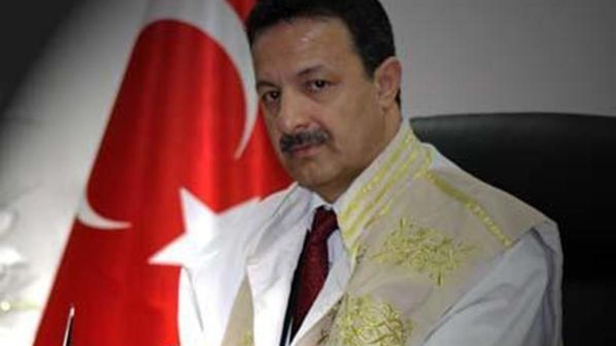 Siirt Üniversitesi Rektörü Murat Erman istifa etti