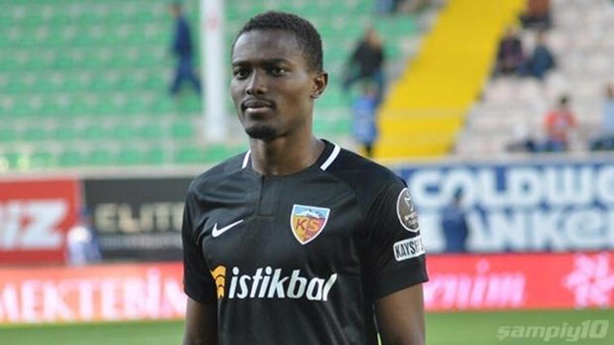 Galatasaray ve Beşiktaş'ın istediği Mensah'ın sözleşmesinde şoke eden madde!