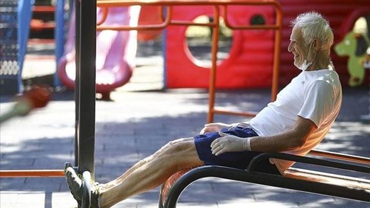 Uzun süre hareketsizliğin ardından kontrolsüz spor, stres kırığına neden olabiliyor