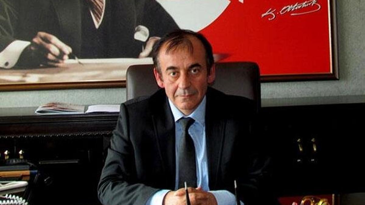 Çeşme Kaymakamı Mehmet Kara'nın görev yeri değiştirildi