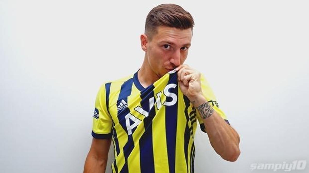 Mert Hakan Yandaş resmen Fenerbahçe'de!
