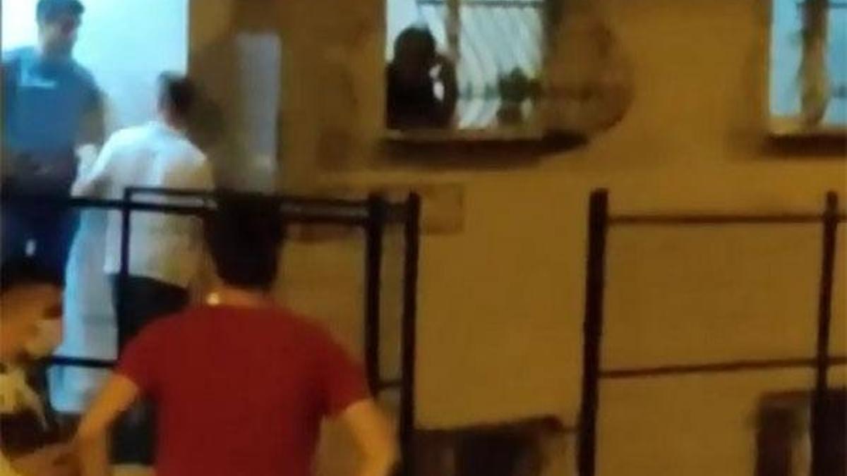 Küçükçekmece’de korku dolu anlar... Rehin aldı, intihara kalkıştı