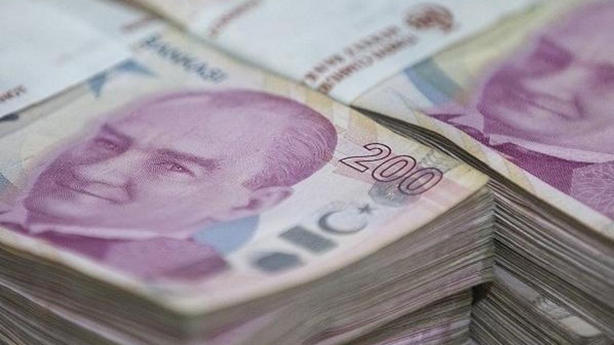 Ekonomi yönetimine peş peşe destek mesajları geldi