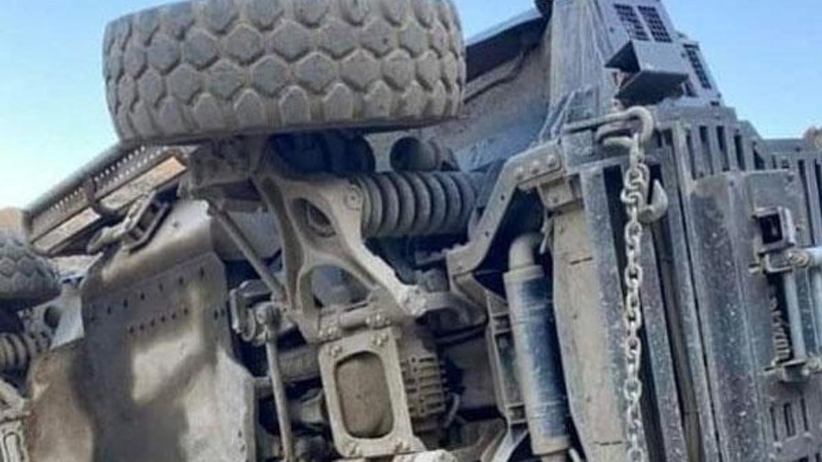 Hakkari'de zırhlı araç devrildi: 2 şehit