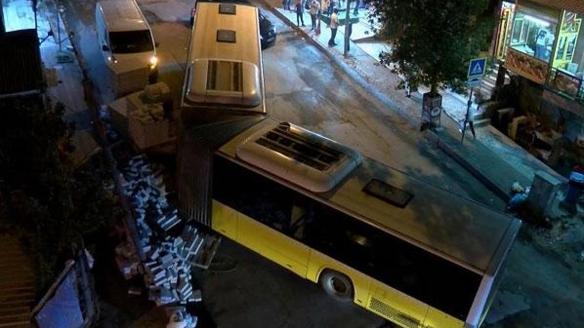 Sultangazi'de İETT otobüsü ortadan ayrıldı: Facianın eşiğinden dönüldü