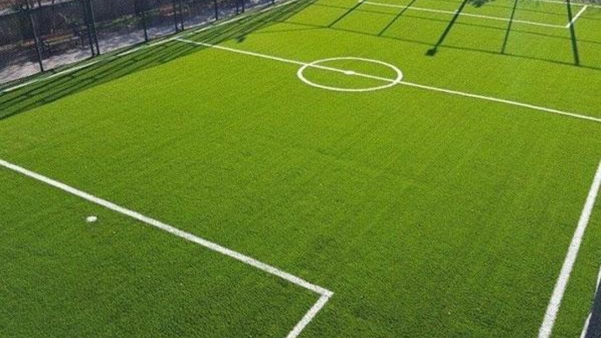 Bakan müjdeyi verdi: Halı saha spor tesisleri yarından itibaren açılıyor