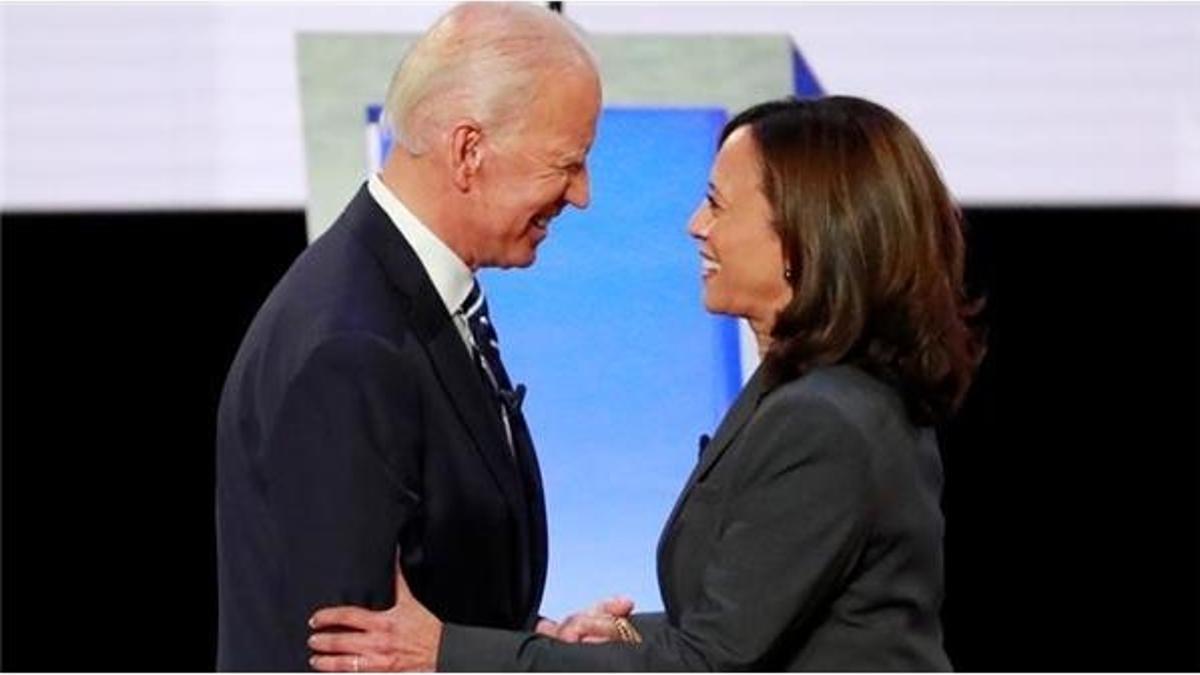 Joe Biden, yardımcı olarak Kamala Harris'i  seçti