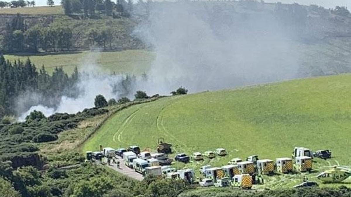 İskoçya'da raydan çıkan yolcu treni devrildi